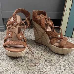 Heeled wedges